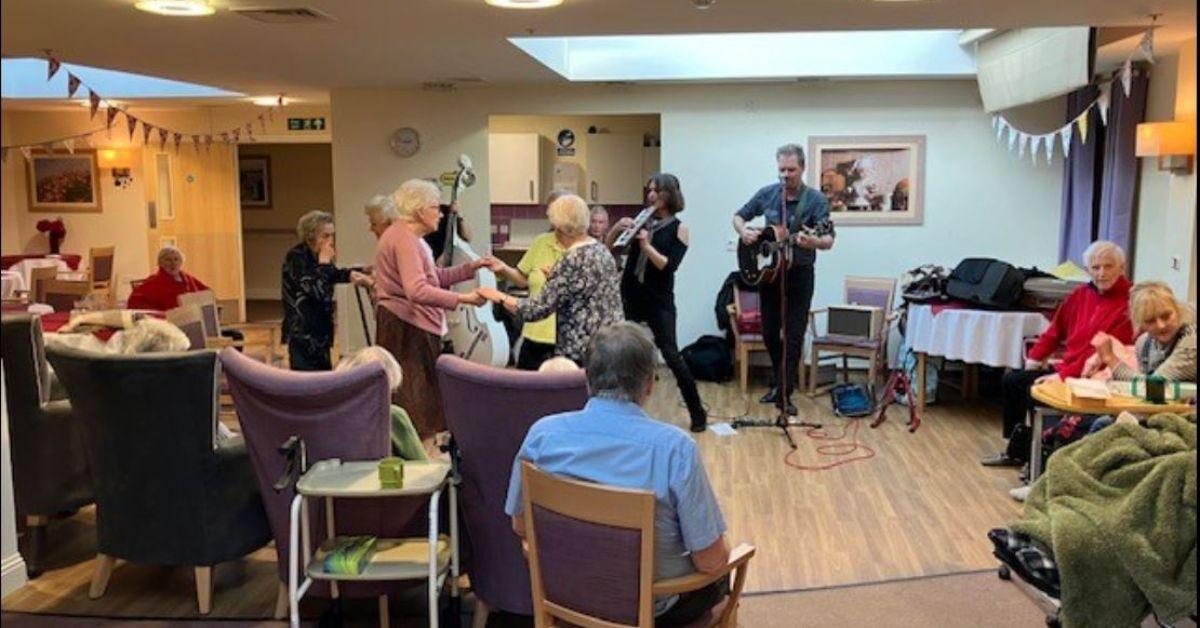 Son of famous resident at MHA Langholme “rocks” residents with musical performance