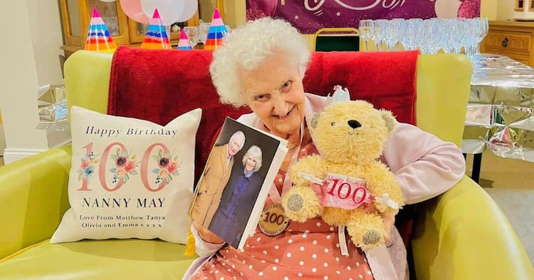 Celebrations at MHA Waterside House  as resident turns 100 with glamorous party