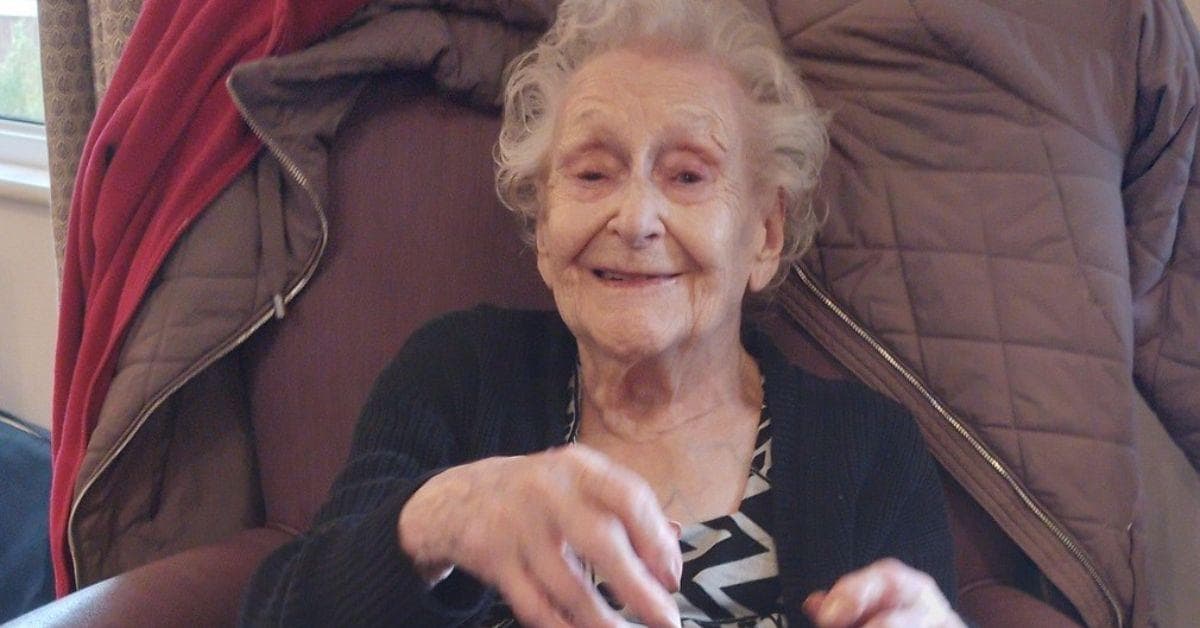 Resident at MHA Maple Leaf House celebrates 100 birthday and receives over 200 cards