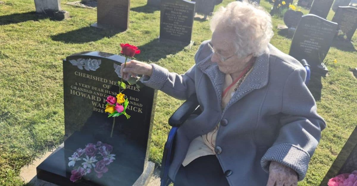 Walk through town turns into trip down memory lane including special visit for resident at MHA Oak Manor